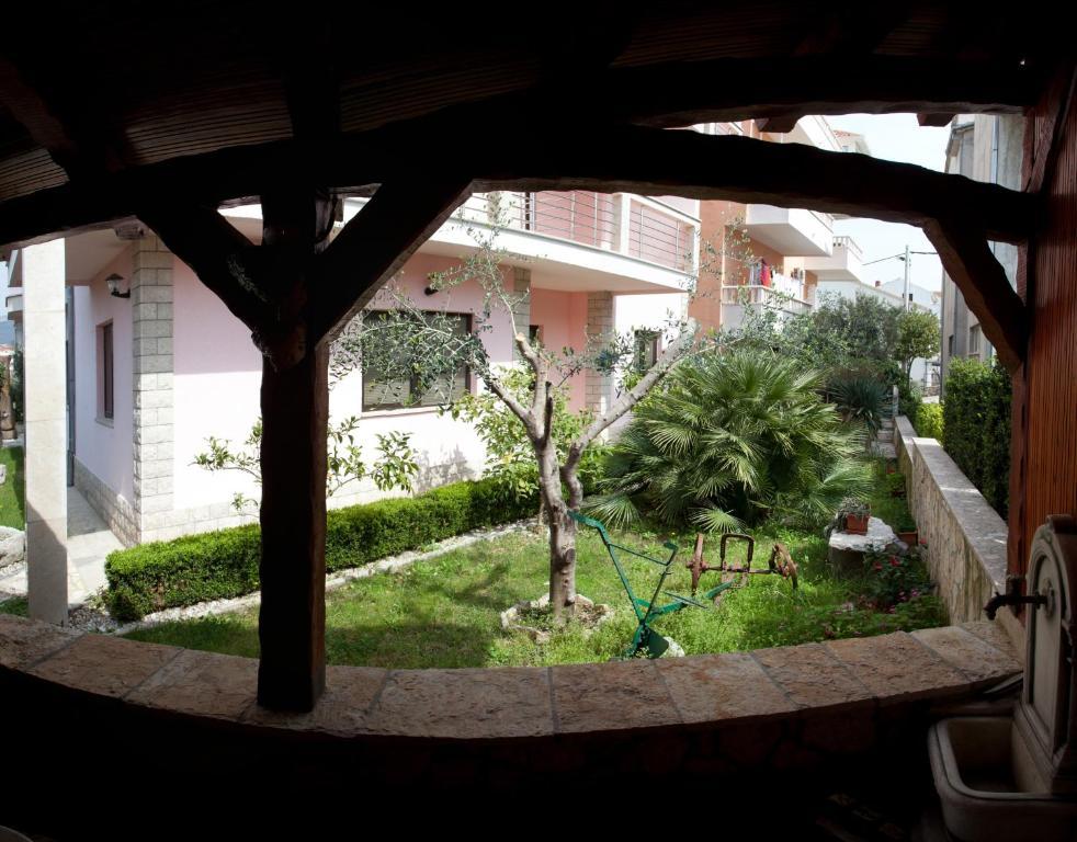 Apartments Cetina สปลิท ภายนอก รูปภาพ