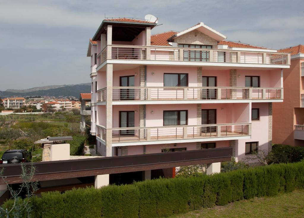 Apartments Cetina สปลิท ภายนอก รูปภาพ