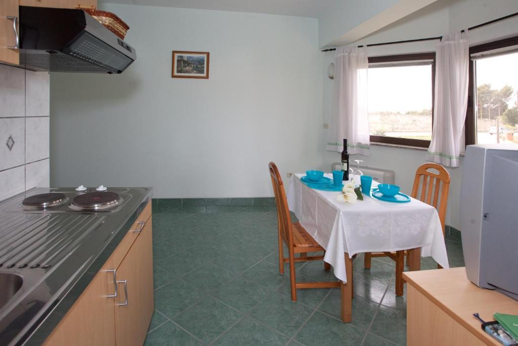 Apartments Cetina สปลิท ภายนอก รูปภาพ